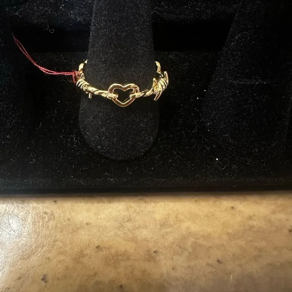 Gold plated Heart Ring. Size 7.